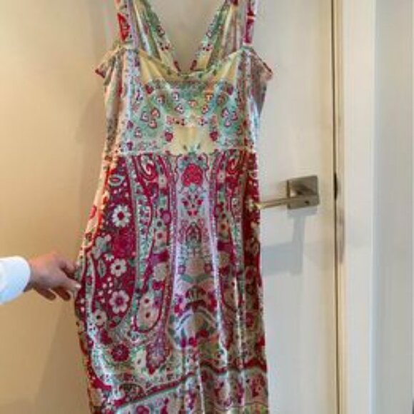 Elie Tahari 100% silk dress - Picture 2 of 4